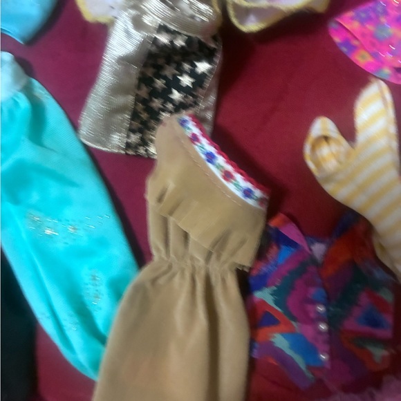 Vintage 1990 Barbie lunchbox with vintage Barbie Clothes - Picture 5 of 8